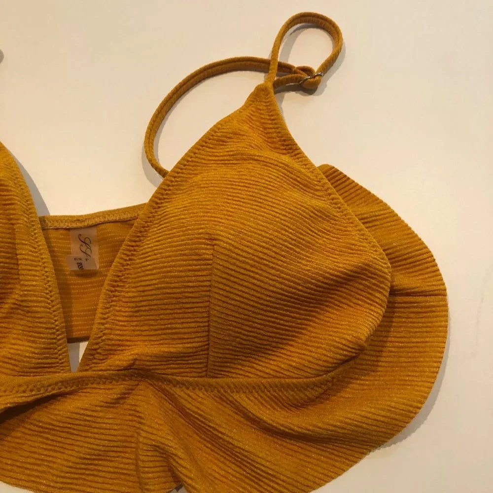 NWT JJ Queen Orange Ruffle Bikini Swim Top Large